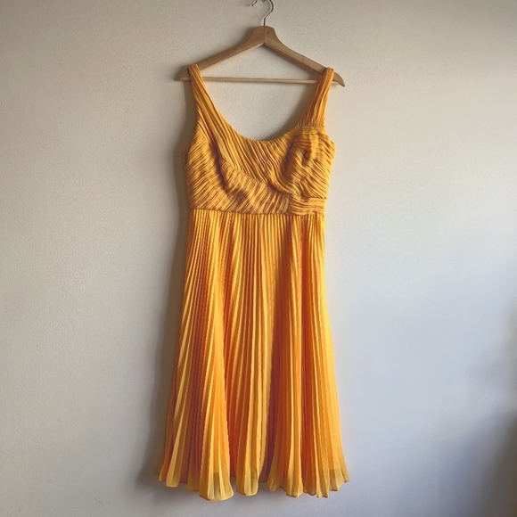 Coast - Sunray pleated yellow midi dress - UK 12 - Picture 3 of 5
